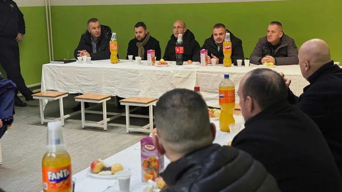 Kako izgleda Božić u najstarijem bh. zatvoru? Misa i prijem za osuđenike uz prisustvo direktora