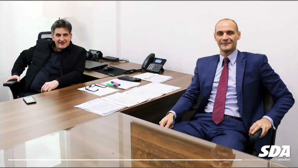 Moji jedini interesi su država, narod i građani, poboljšanje životnog standarda i ekonomske slike naše zemlje -  poručio je. 