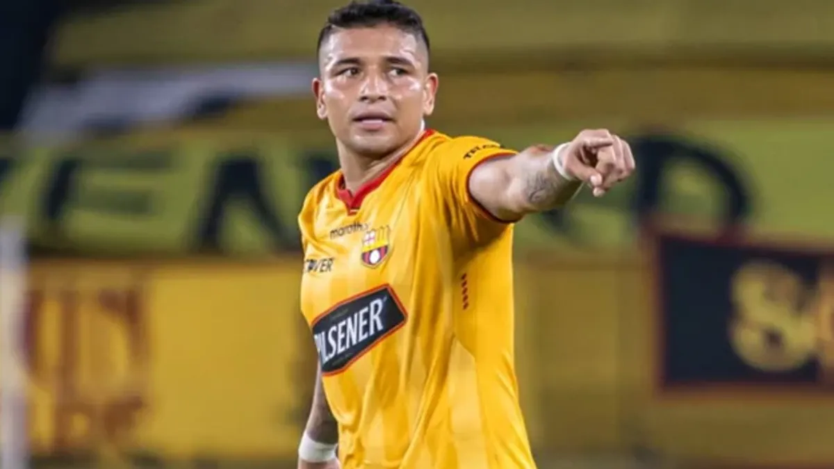 Tridesettrogodišnji lijevi bek ekvadorske Barcelone Mario Pineida brutalno je ubijen nasred ulice u Guayaquilu.