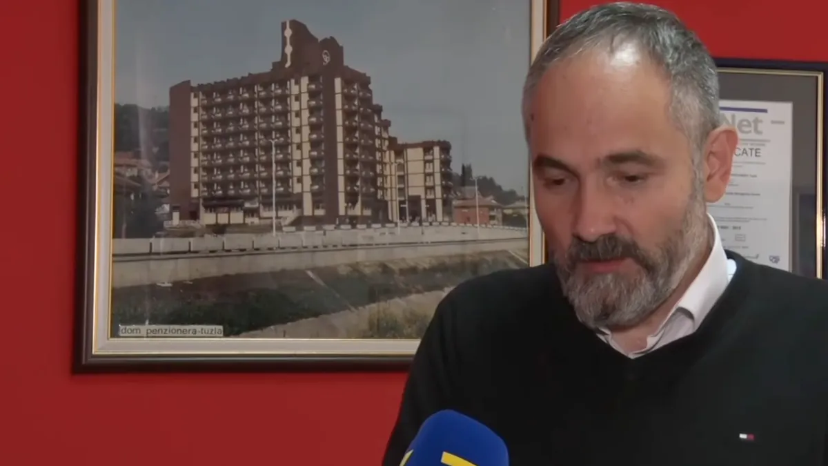 Tri mjeseca prije požara, tačnije 12. avgusta 2025. godine, Bakalović je dodijelio ugovor firmi INPROZ