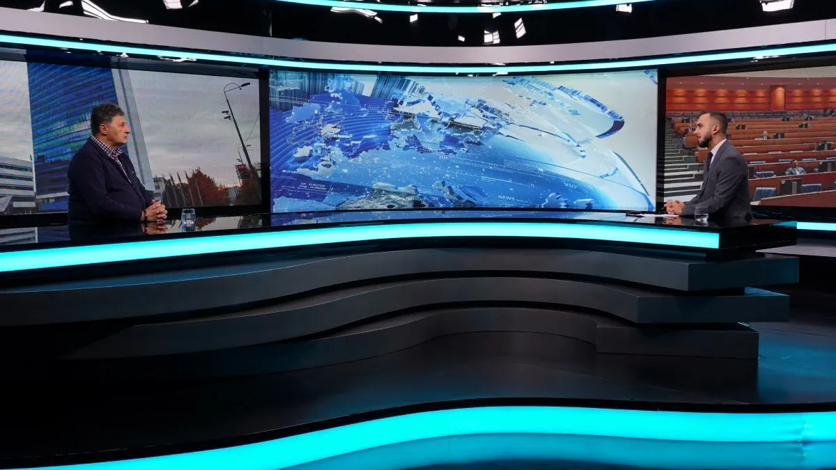 Hajrić smatra kako je ključ rješavanja ovih problema u rukama visokog predstavnika koji ima snagu definisanu Dejtonskim sporazumom. 