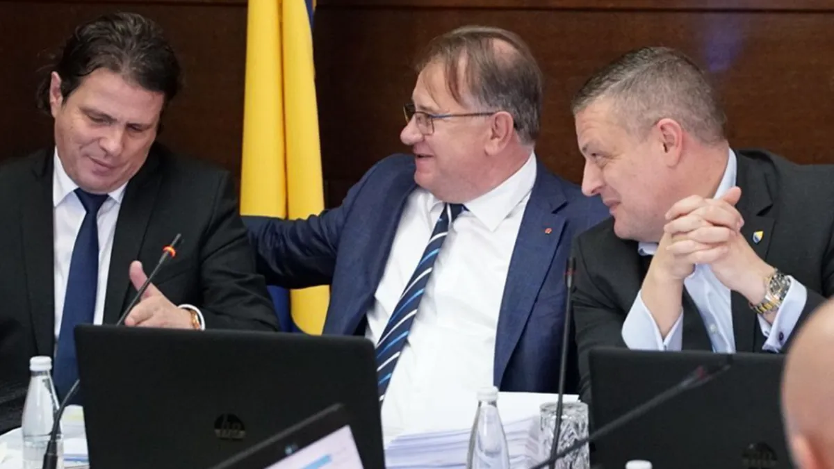 Prema proceduri, donošenje globalnog fiskalnog okvira mora prethoditi donošenju državnog budžeta