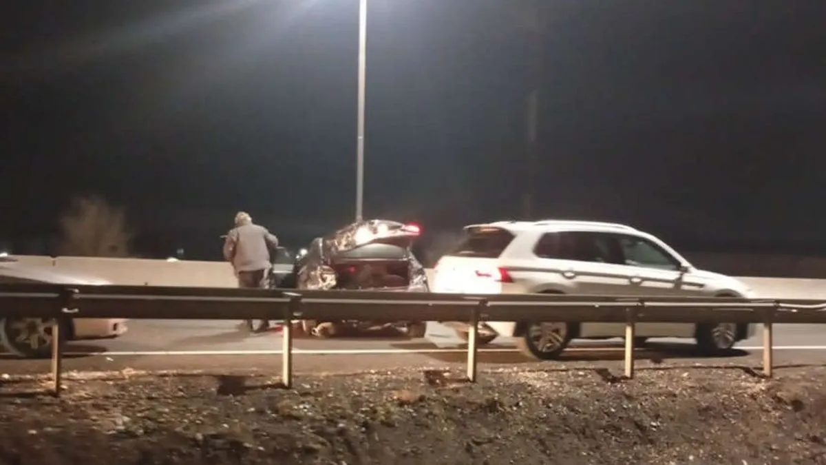 Saobraćaj je obustavljen, pa su se ubrzo stvorile velike gužve na staroj gradiškoj cesti.