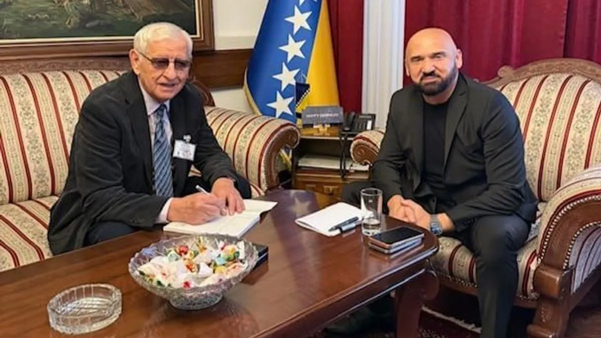 Ministar Isak izrazio je zadovoljstvo posjetom akademika Pejanovića i tom prilikom ukazao na važnu ulogu ANUBiH u afirmaciji naučnih i društvenih vrijednosti u Bosni i Hercegovini 