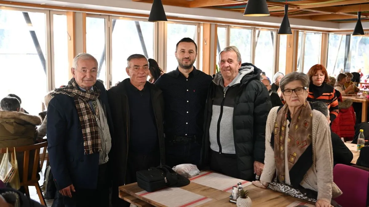 Semir Efendić, predsjednik Stranke za Bosnu i Hercegovinu (SBiH) i neumorni načelnik Općine Novi Grad, nastavlja s praksom posvećenosti najstarijim sugrađanima. 