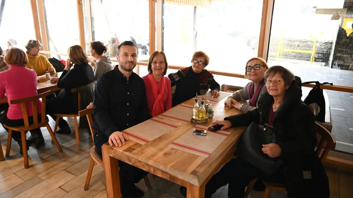 Semir Efendić, predsjednik Stranke za Bosnu i Hercegovinu (SBiH) i neumorni načelnik Općine Novi Grad, nastavlja s praksom posvećenosti najstarijim sugrađanima. 