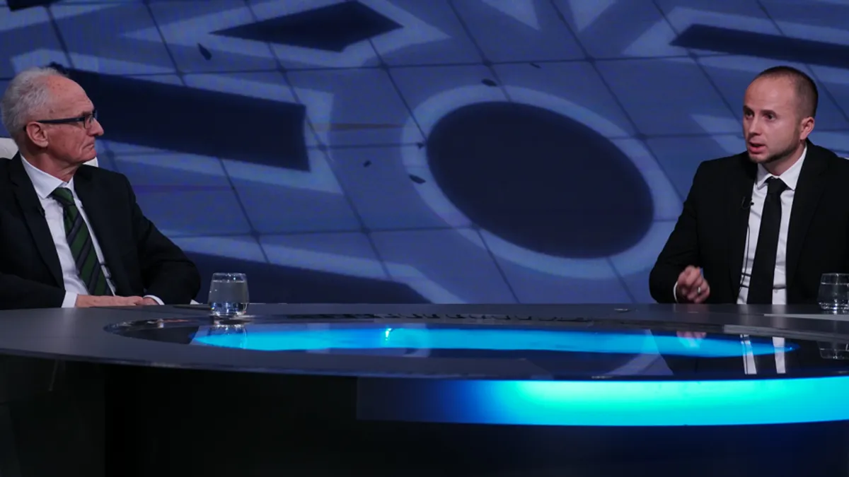 Bosnu i Hercegovinu od početka pregovora za punopravno članstvo u EU dijele dva zakona i imenovanje glavnog pregovarača. 