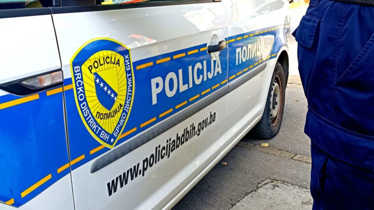 U optužnici se navodi da su ove poruke kod A.Č. izazvale osjećaj uznemirenosti, tjeskobe i straha za vlastitu bezbjednost