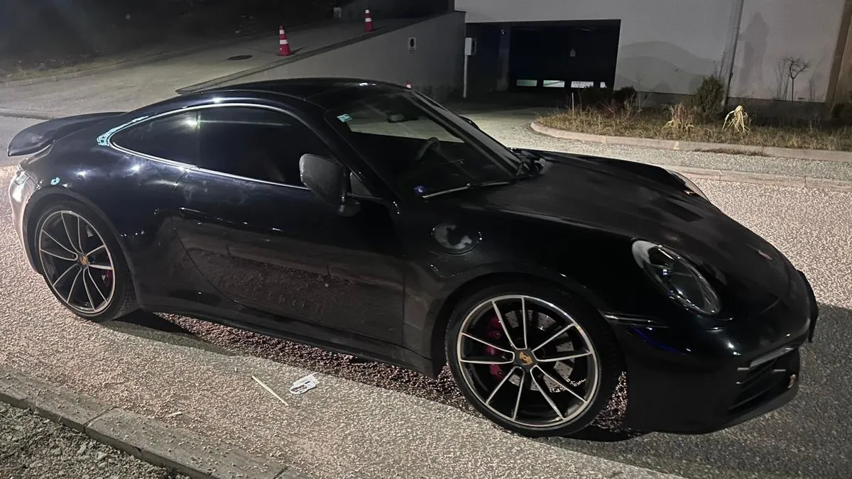 Vozilom je pod zabranom odnosno izrečenom zaštitnom mjerom upravljanja B kategorijom, upravljao izvjesni Brajlović.