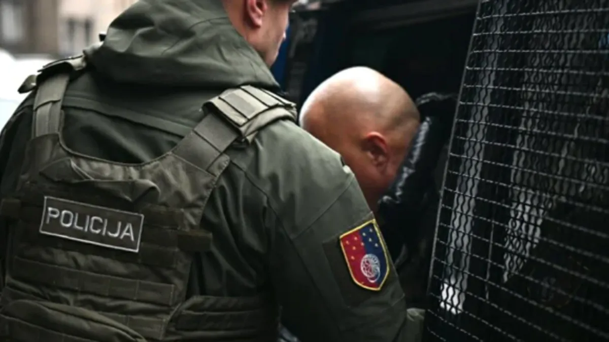 „Utihnulo je sve nešto“, glasi jedan od hiljada komentara na društvenim mrežama koji se pojavio neposredno nakon novih hapšenja u Sarajevu. 