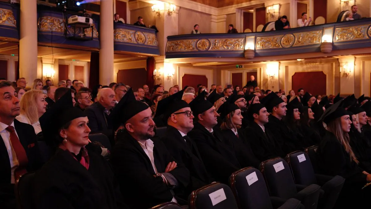 Svečanost u Narodnom pozorištu: UNSA promovisao 63 doktora nauka i umjetnosti