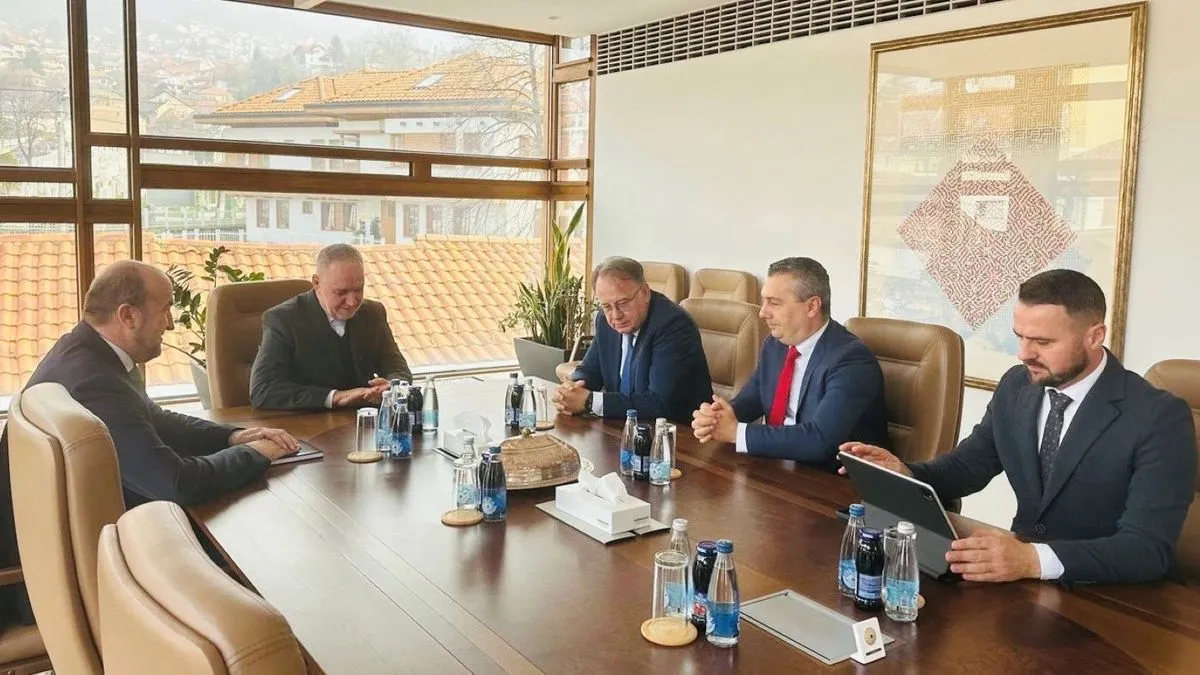 Reisu-l-ulema Kavazović izrazio je zadovoljstvo dosadašnjom saradnjom i razumijevanju koje Vlada Federacije BiH pokazuje prema potrebama Islamske zajednice i povratničke populacije