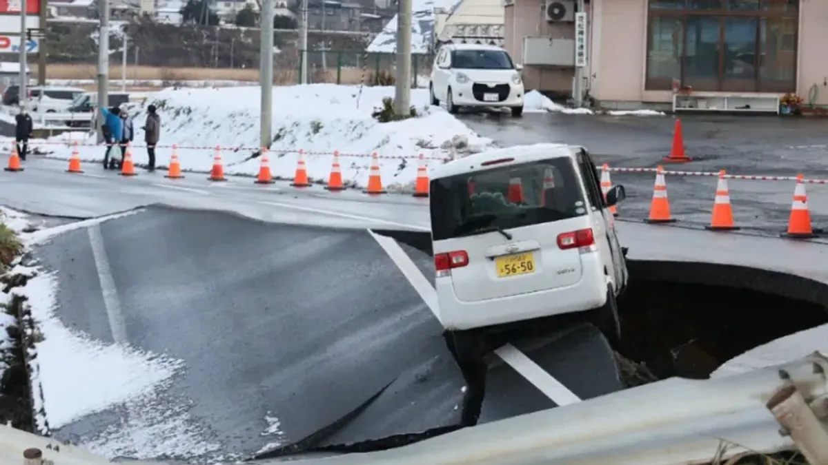 Tsukasa Morikubo iz Kabineta za upravljanje katastrofama kazao je da je nemoguće sa sigurnošću reći hoće li doći do megazemljotresa