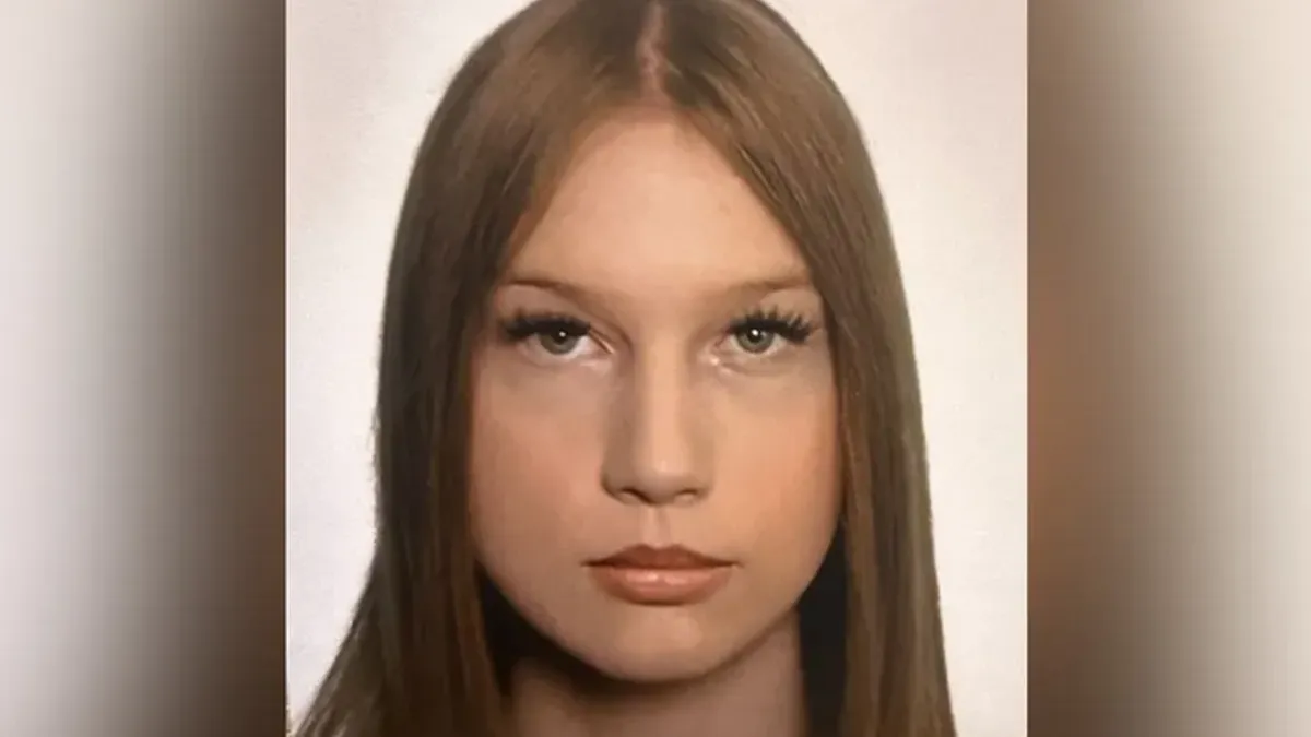 Maja Šunkar je visoka približno 175 cm, mršave građe, svijetlo zelenih očiju i duge smeđe kose.