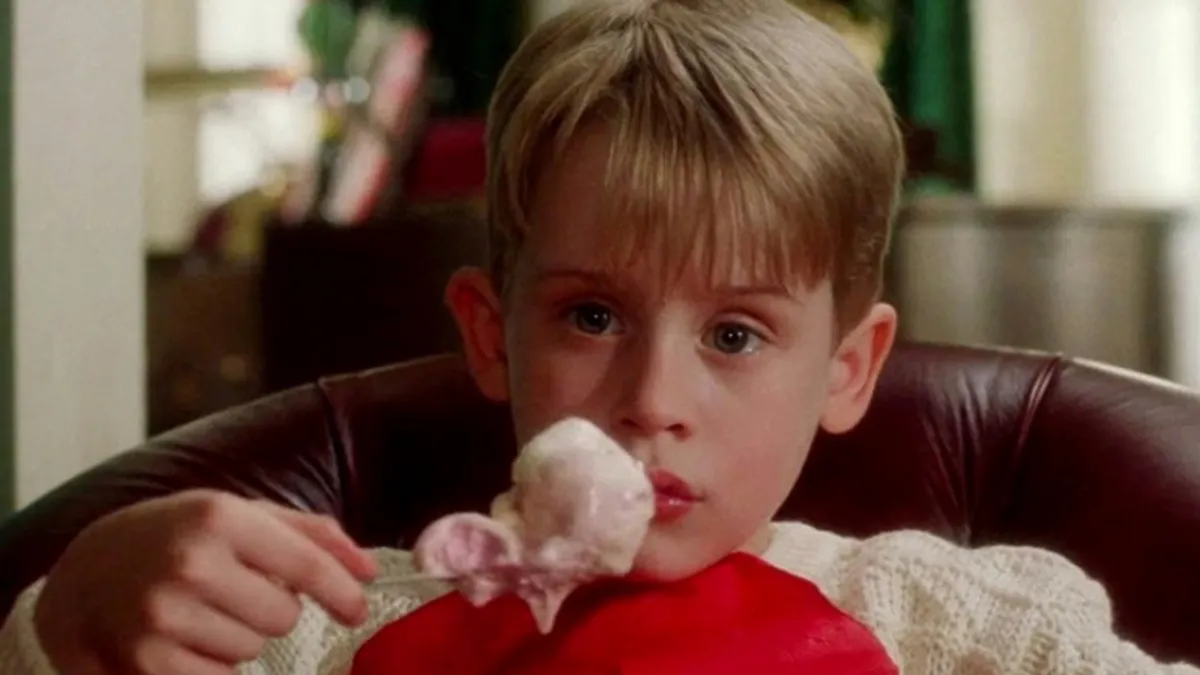 Kada bismo birali najbožićniji film svih vremena, pobjedu bi vjerovatno odnio kultni "Sam u kući", bezvremenski klasik koji se gleda i 30 godina nakon prvog prikazivanja. 
