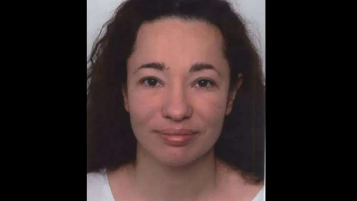 Uvjeravala je svoje žrtve, uglavnom žene, da su pod opasnim kletvama i da im prijete bolest, nesreća ili čak smrt. 