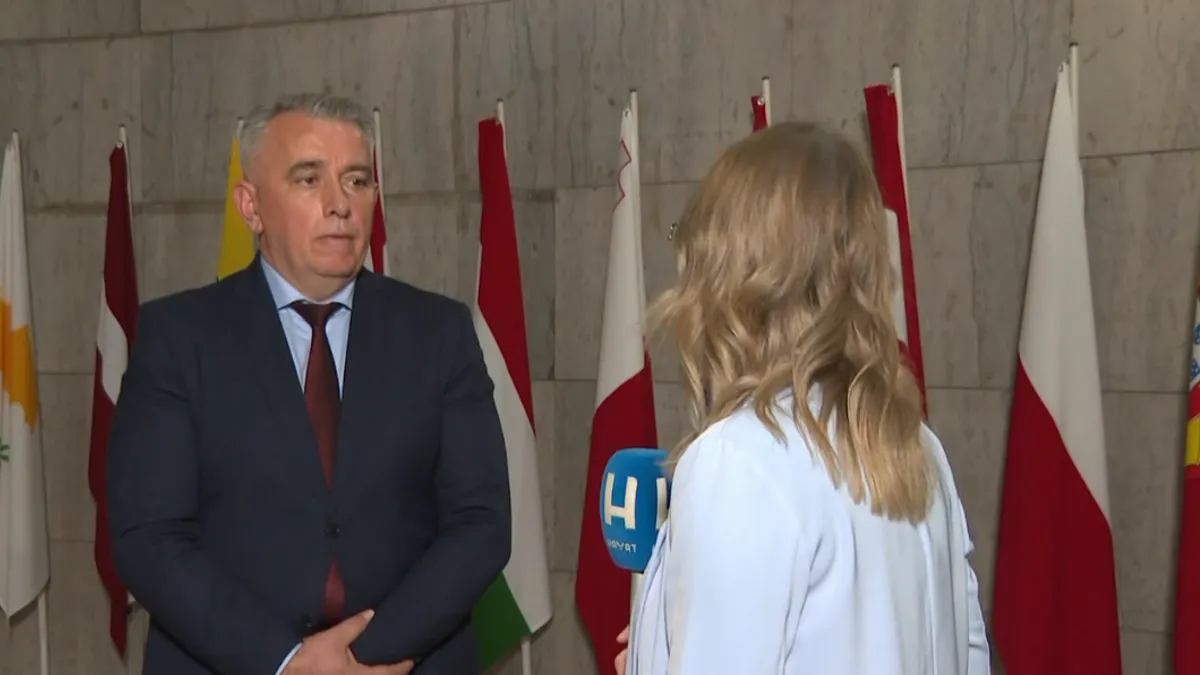 Ponovo imamo obećanja stranaka Trojke i HDZ-a da u ovih deset dana učine sve da dođe do usvajanja ta dva zakona, kazao je Špago