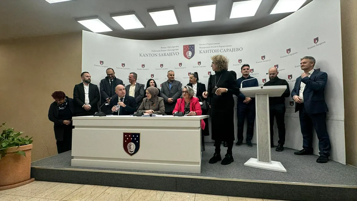 Otklonjeni su koruptivni rizici. Ovo je konkurs na određeno, izjavila je Hota-Muminović