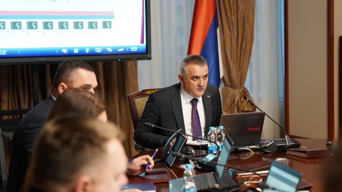 Prijedlog Vlade RS-a: Kazna zatvora do godinu dana zamijeniti novčanom ili radom u javnom interesu