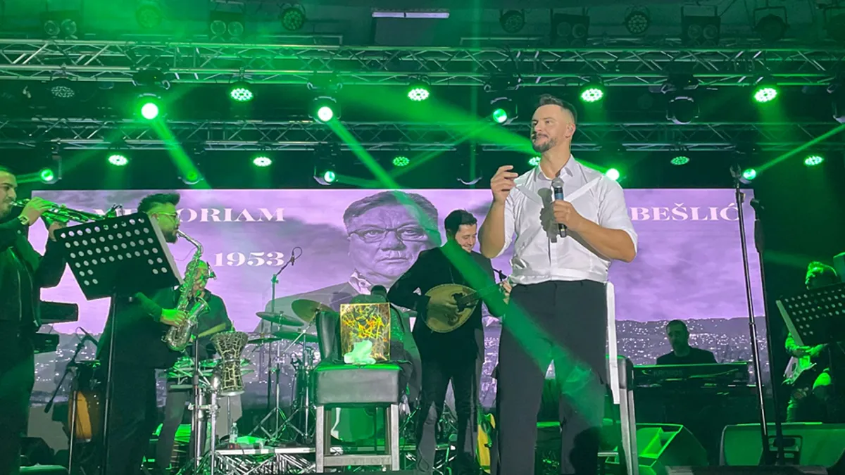 Đulović je priredio spektakularan i emotivan koncert u prepunom Domu mladih