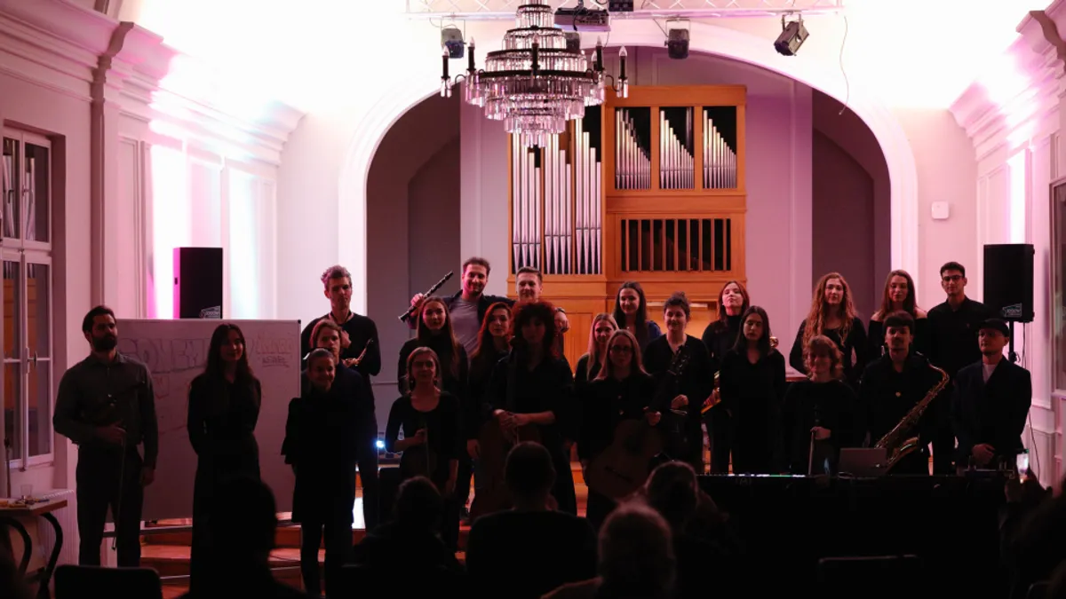 Na Muzičkoj akademiji upriličen zajednički koncert učesnika festivala kojim su se kao gosti pridružili članovi Impro ansambla MAS