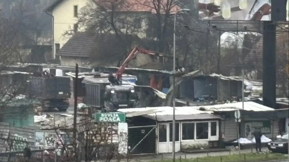 Generacije Tuzlaka su ovdje dolazile, kupovale, prodavale, družile se i gradile uspomene