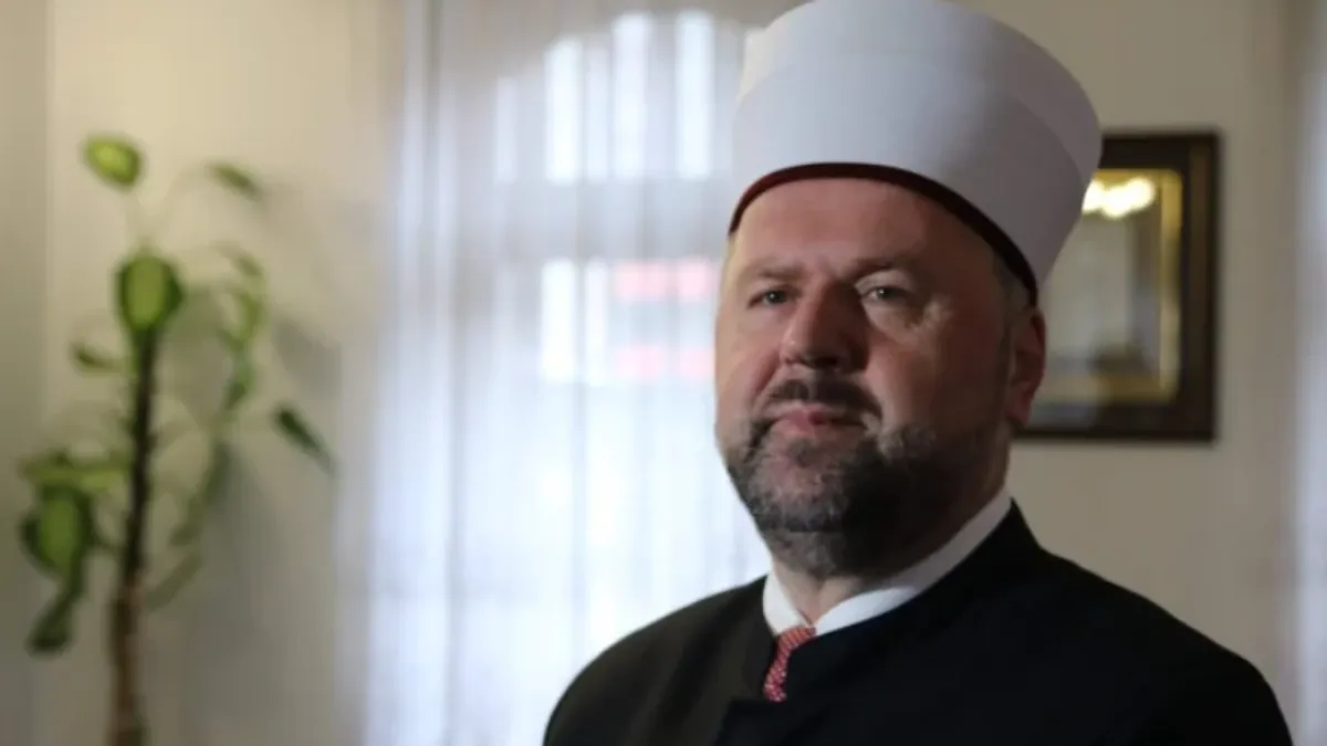 Nakon što je imam džemata Kupres Fahrudin ef. Makić verbalno napadnut ispred džamije u ovom gradu, reagovao je i muftija zenički Mevludin ef. Dizdarević.