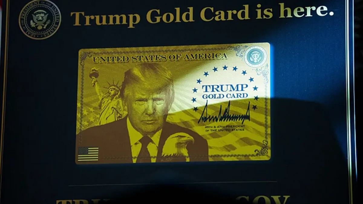 Trump je tokom predizborne kampanje više puta govorio o ideji uvođenja Gold Card vize, namijenjene bogatim stranim državljanima i visoko kvalificiranim radnicima