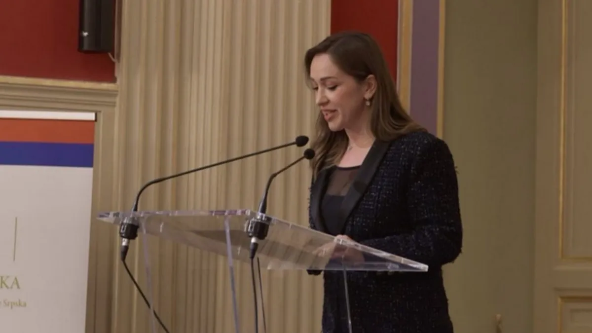 Bojana Kondić-Panić, recimo, svoju diplomatsku misiju u Parizu okončala u julu ove godine