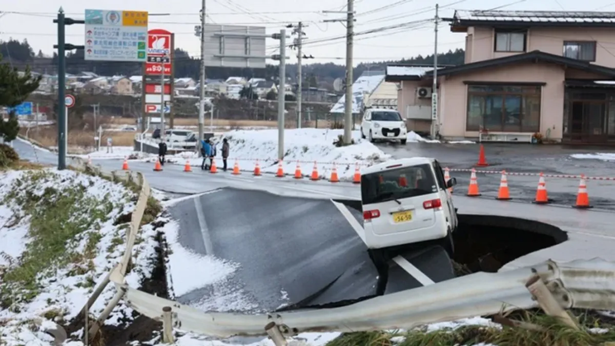 Agencija je izdala upozorenje na cunami za dijelove istočne obale Japana, upozoravajući da bi valovi mogli doseći visinu i do jednog metra.