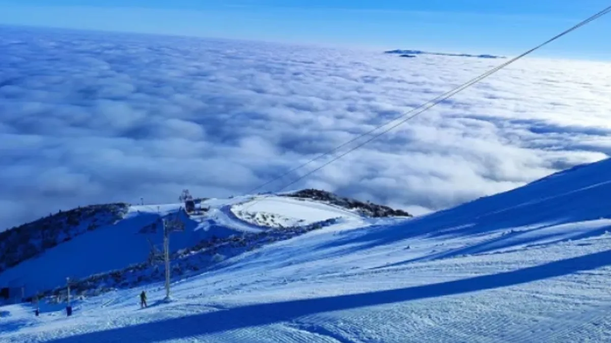Bjelašnica i u predsezoni vrvi od gostiju: Samo tokom vikenda skijalo više od 2.000 skijaša