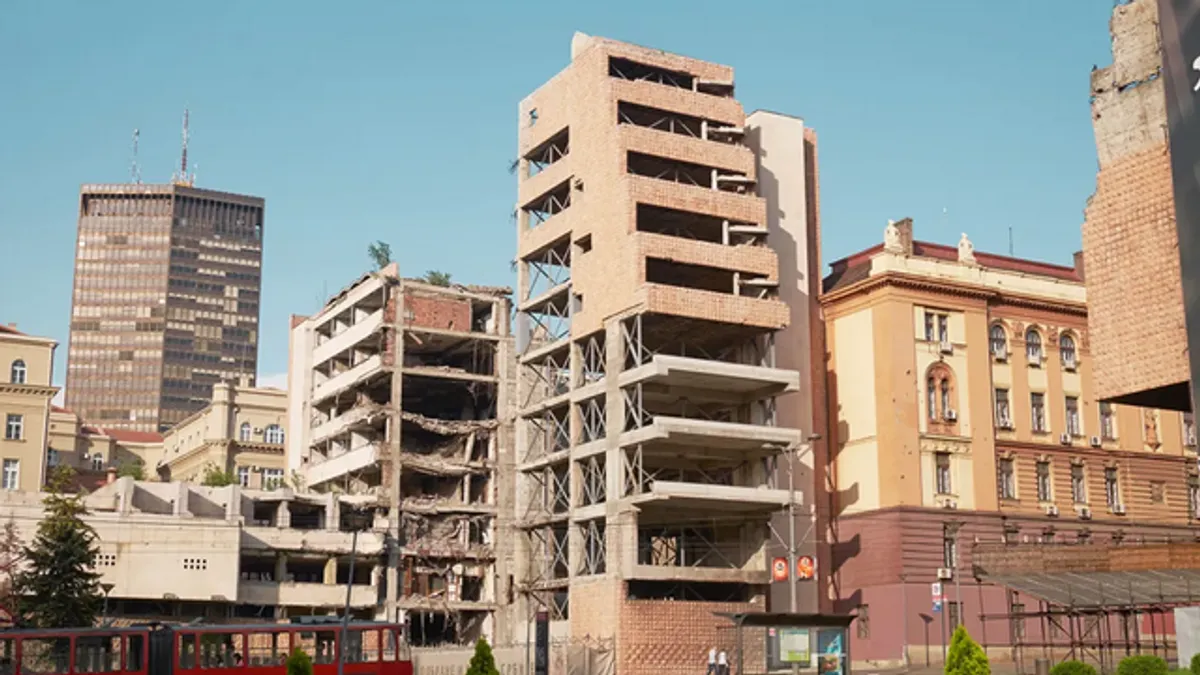 Razlog su, kako navodi Wall Street Journal, snažne negativne reakcije javnosti, protesti i pravne prepreke koje su pratile ovaj projekat.