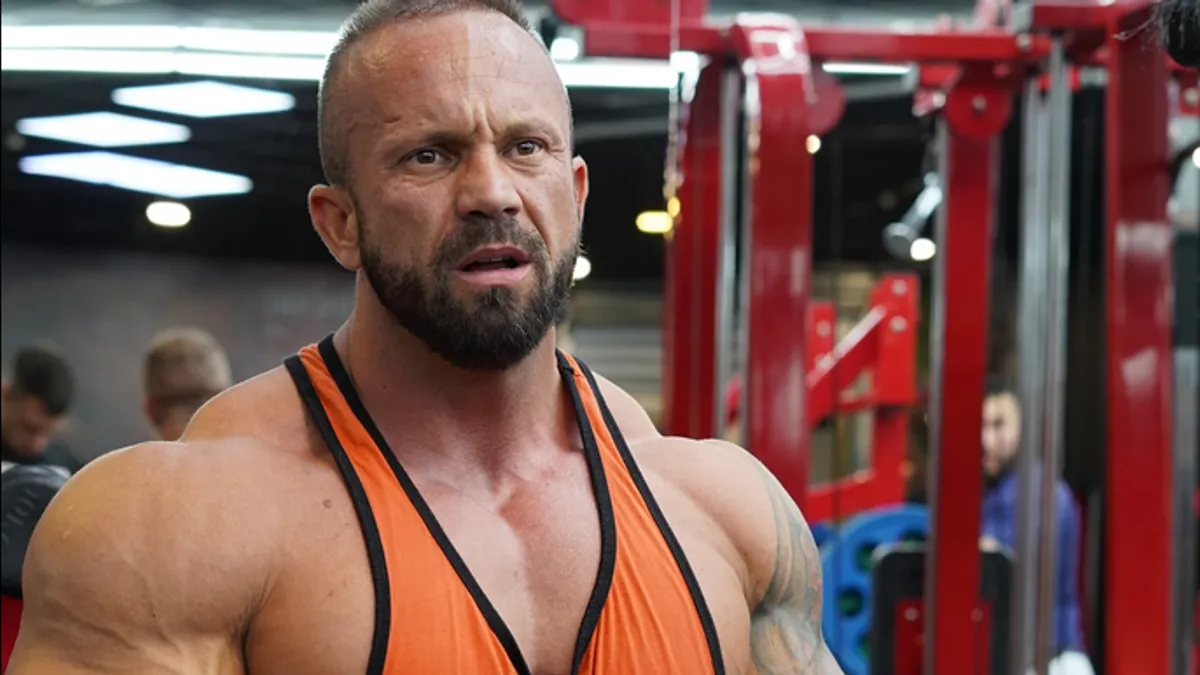 Poznati bh. bodybuilder Mirnes Husanović preko društvenih mreža objavio je apel građanima u potrazi, kako tvrdi, za čovjekom koji mu je ukrao čitavu životnu ušteđevinu.