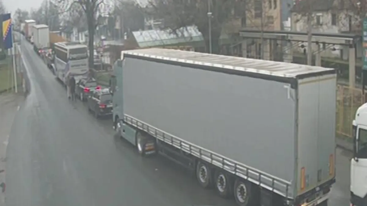 Napominjemo vozače da je na cestama u Bosni i Hercegovini obavezno posjedovanje zimske opreme.