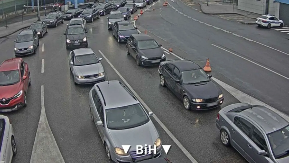 Napominjemo vozače da je na cestama u Bosni i Hercegovini obavezno posjedovanje zimske opreme.