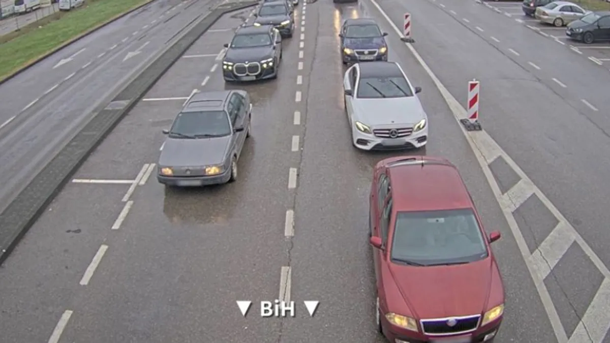 Napominjemo vozače da je na cestama u Bosni i Hercegovini obavezno posjedovanje zimske opreme.