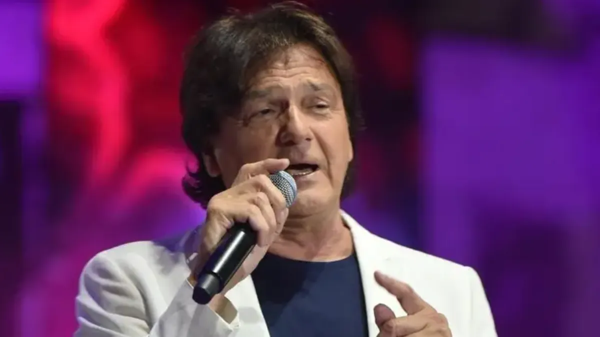 U samo nekoliko dana je rasprodan i treći koncert, nakon čega je dodan i četvrti. 