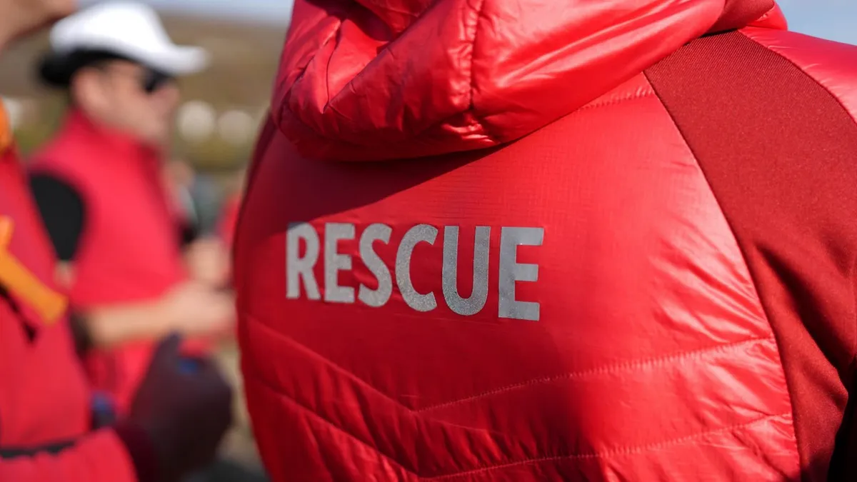 Naši timovi su odmah stavljeni u pripravnost i upućeni na teren, dodaju