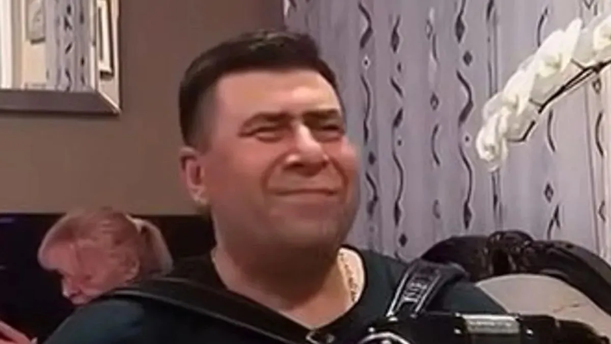 Tokom karijere sarađivao je s brojnim poznatim imenima domaće estrade, među kojima je i kraljica sevdaha Hanka Paldum