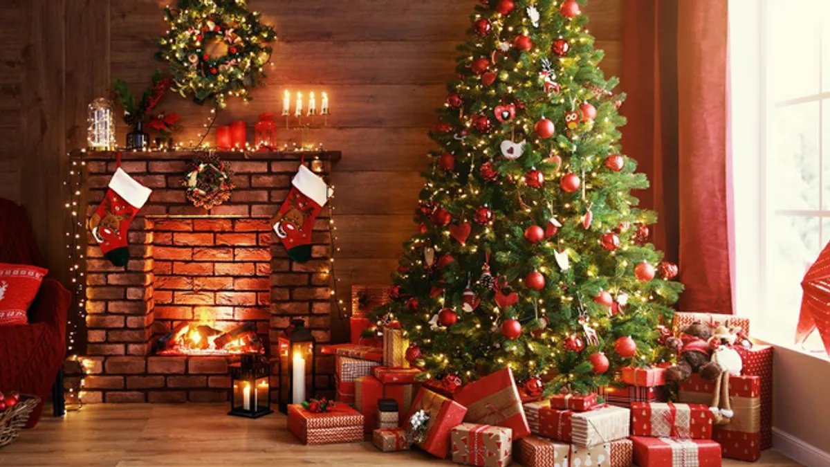 U Katedrali Srca Isusova u Sarajevu, održana je sveta misa Božićnog bdijenja koju je predvodio vrhbosanski nadbiskup metropolita Tomo Vukšić.