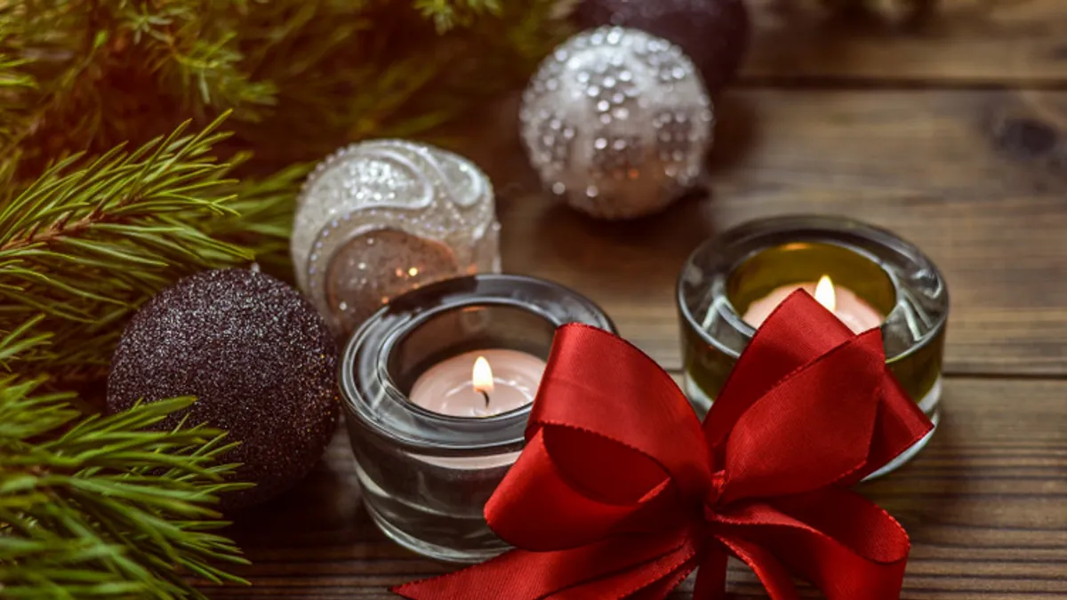 U Katedrali Srca Isusova u Sarajevu, održana je sveta misa Božićnog bdijenja koju je predvodio vrhbosanski nadbiskup metropolita Tomo Vukšić.