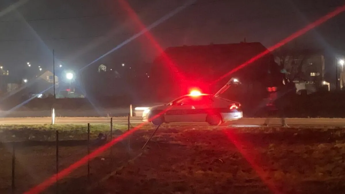 Nadležne službe apelovale su na vozače da prilagode brzinu uslovima na cesti i voze oprezno.