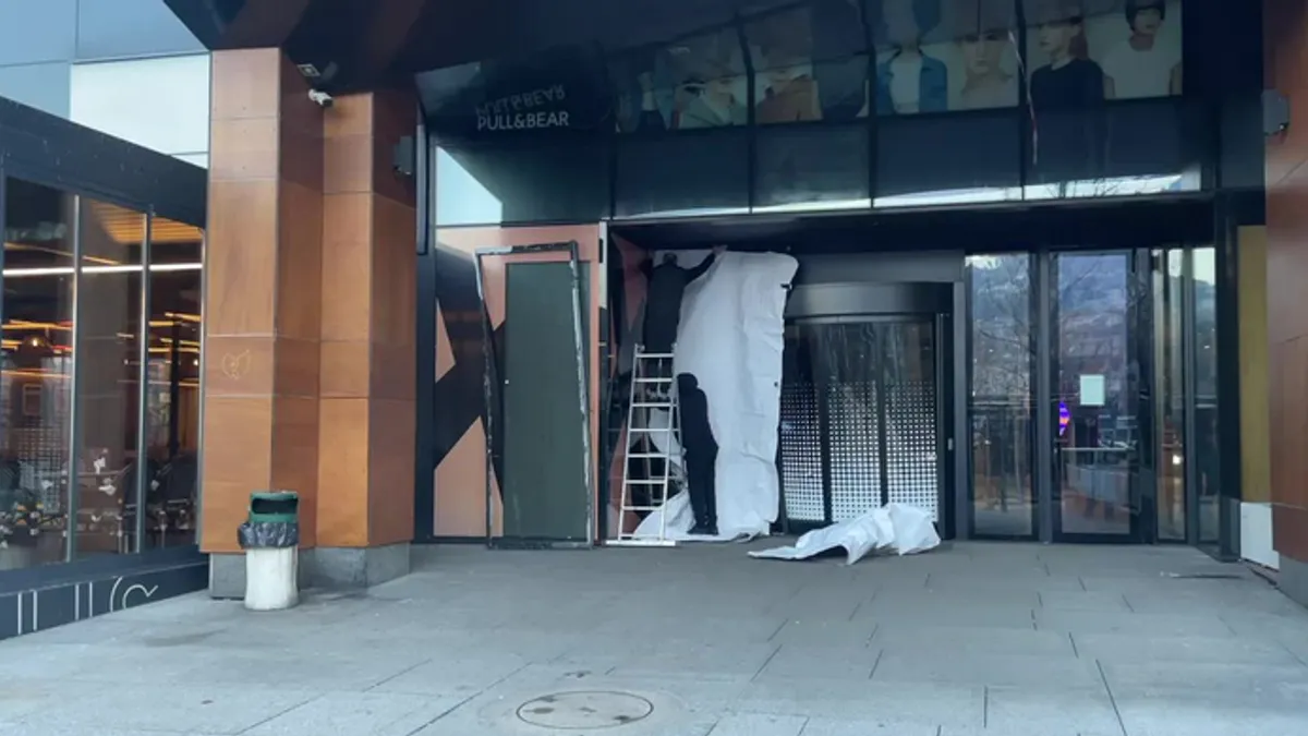 Više informacija o identitetu osumnjičenih i detaljima istrage bit će poznato nakon vještačenja tragova i pregleda snimaka videonadzora.