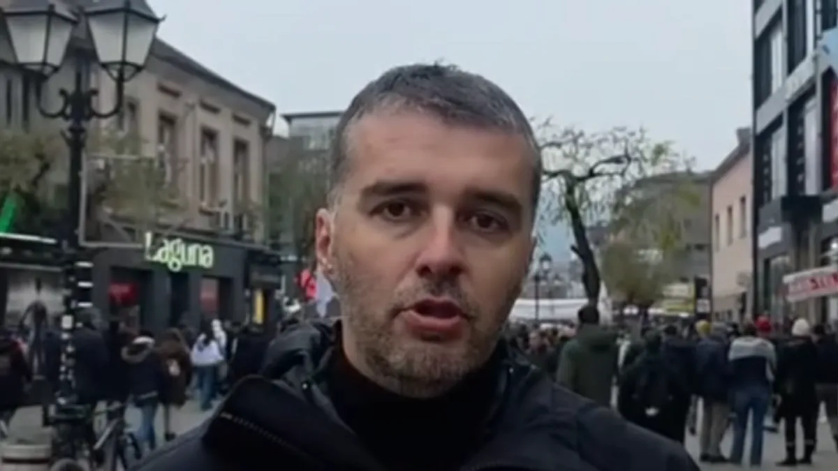 Organizacionim učvršćivanjem širi podršku, dok se podrška vlasti istovremeno potiskuje, kazao je Manojlović