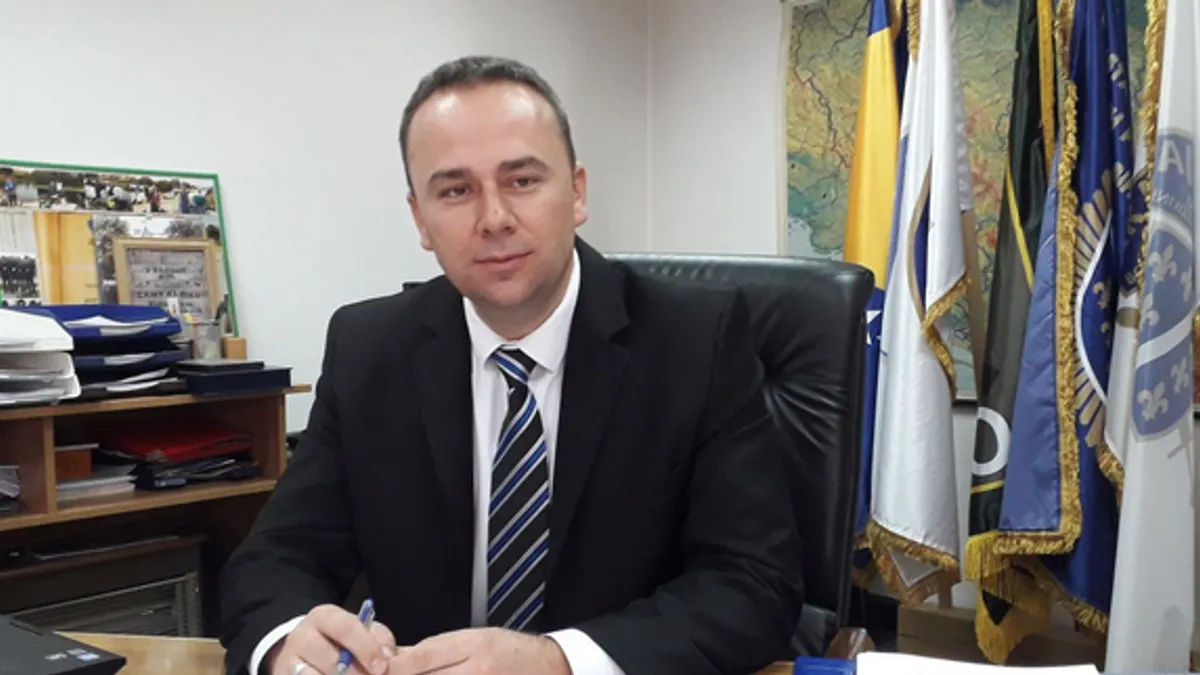 Čolaković: Parlament radi bez zakona, a Federacija se neumorno zadužuje