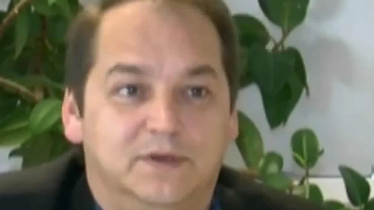 Njegova predanost radu, korektnost i ljudskost donijeli su mu trajno poštovanje porodice, prijatelja, saradnika i šire zajednice