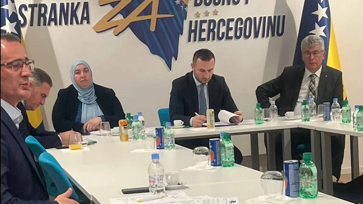 Predsjedništvo SBiH ocijenilo je da je loše stanje u Poreznoj upravi FBiH direktna posljedica nesposobnosti aktuelne vlasti da upravlja ključnim institucijama. 