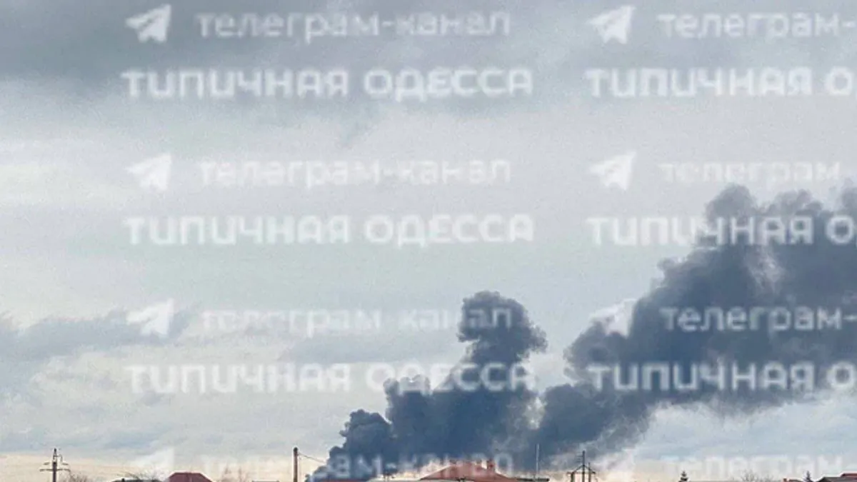 Pored luke Odesa pogođeni su i rezervoari za skladištenje nafte u lukama Pivdennyi i Chornomorsk.