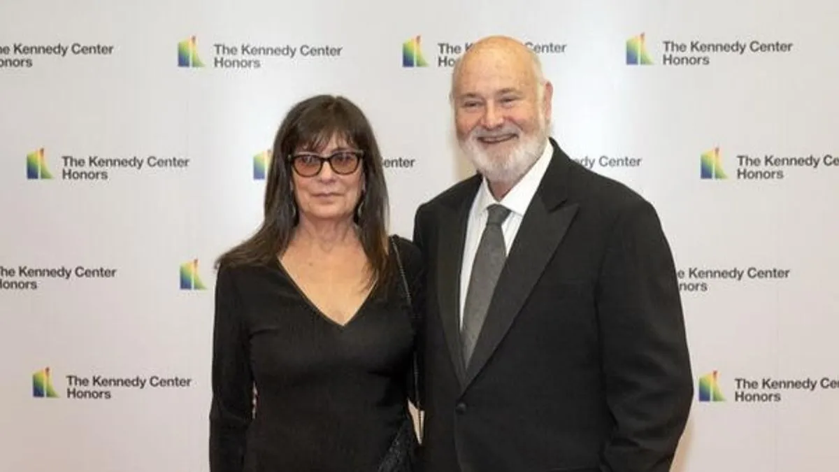 Kako donosi CNN, detektivi za ubistva iz policijske uprave Los Angelesa nalaze se u Reinerovoj kući i istražuju navodno ubistvo, dok Sky News navodi da je par zadobio ubodne rane. 