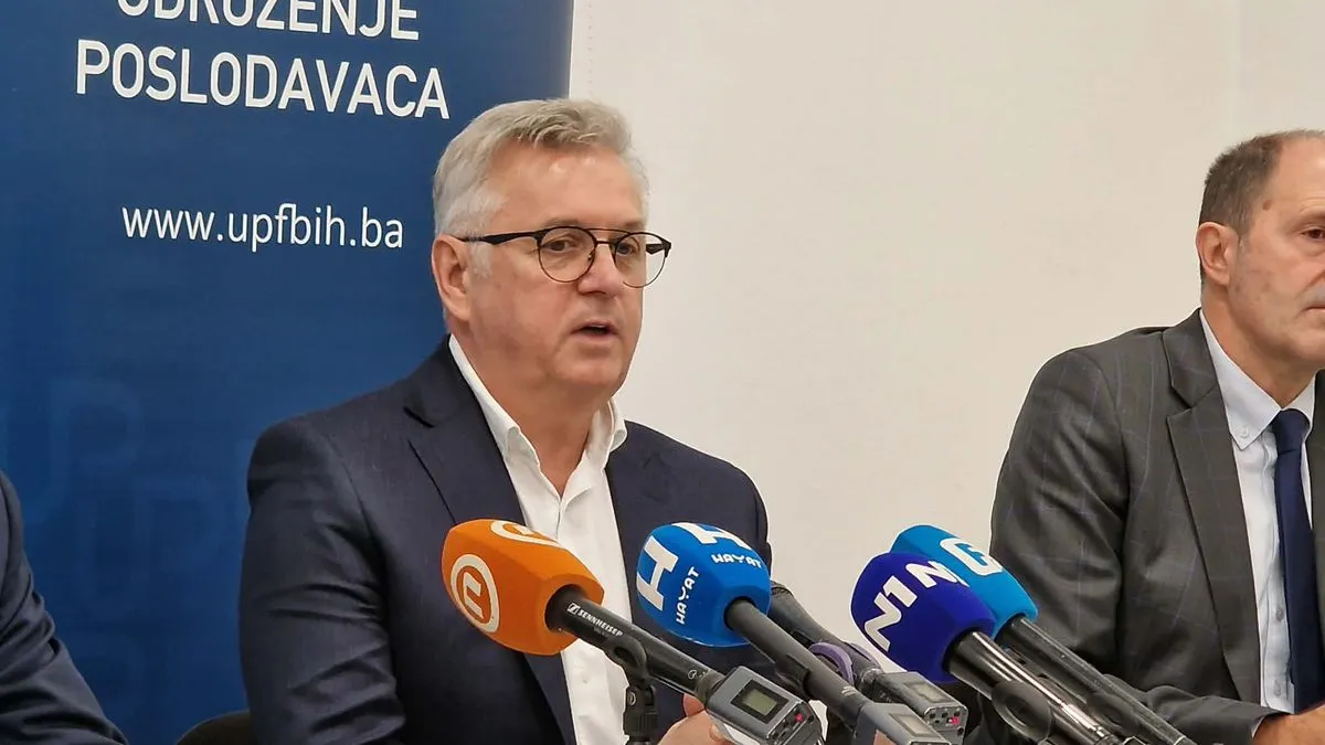 Istakao je i da za rad stranaca imamo apsurd: 250.000 ljudi na birou, a nama fali radne snage. Posebno u građevini. 